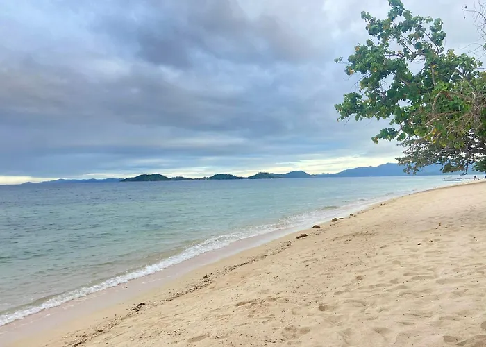 Dang Dang Balbago Beach-Private Remote Island Escape El Nido