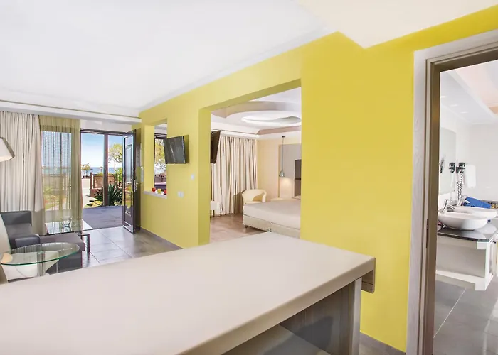 Atlantis Hotel Lambi 