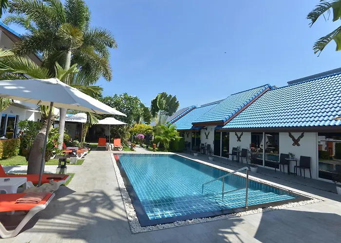 Phuket Airport Hotel Nai Yang Beach