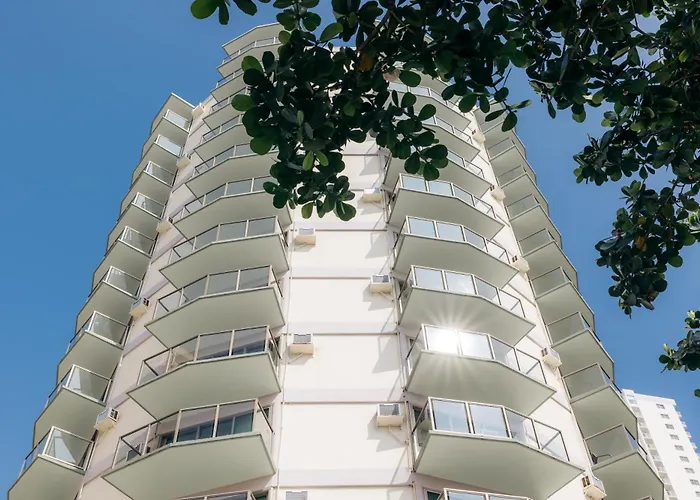 Waikiki Circle Hotel By Castle