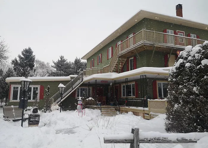 Auberge de la rive de Charlevoix - Auberge de jeunesse familiale pour voyageurs de tous âges