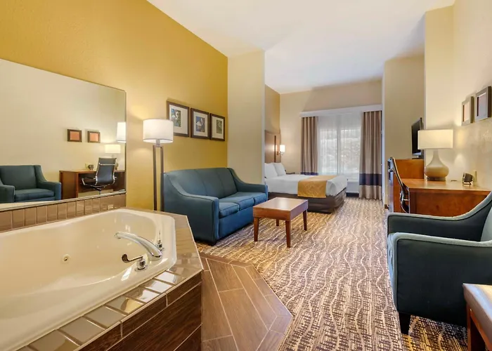 Comfort Suites Lady Lake - The Villages