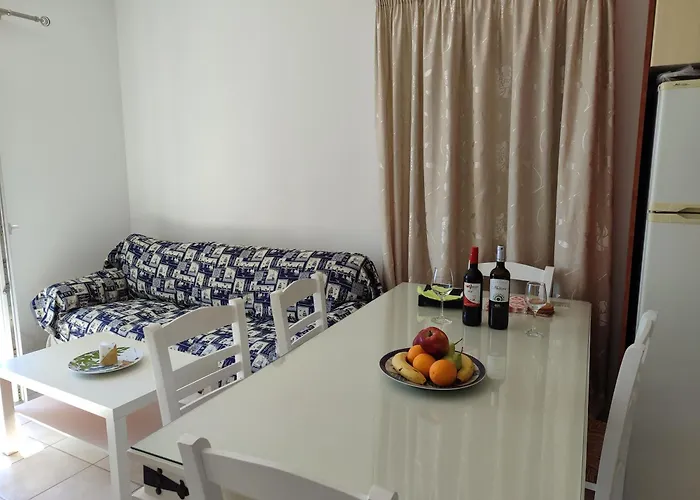 Corali Hotel Piso Livadi