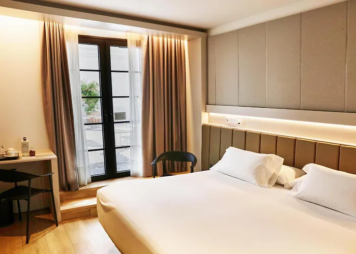 Hotel Bécquer