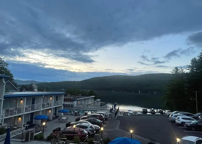 Lakefront Terrace Resort
