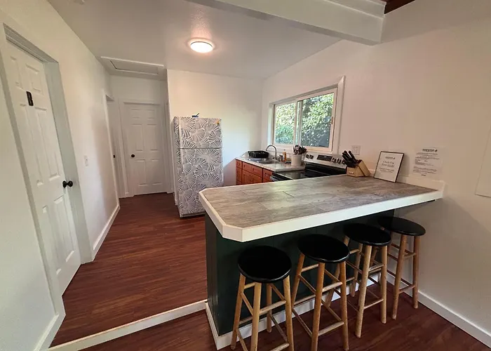 Backpackers Vacation Inn And Plantation Village