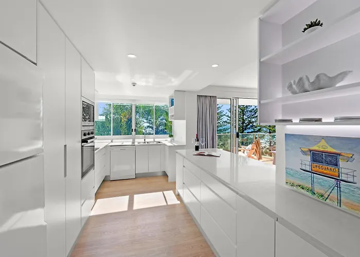 Pacific Regis Beachfront Holiday Apartments