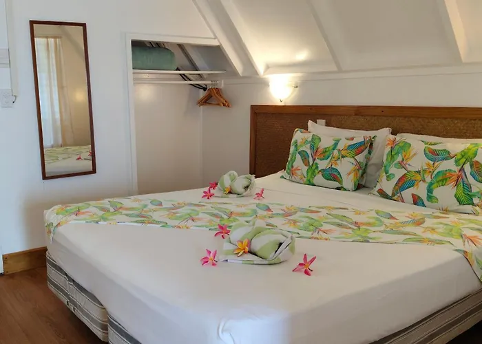 Paradise Cove Lodge