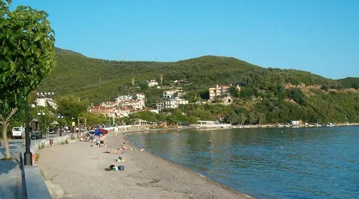 Delfini Hotel Menídion