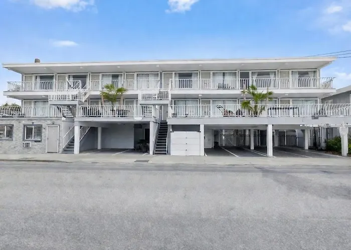 Sunset Beach Hotel