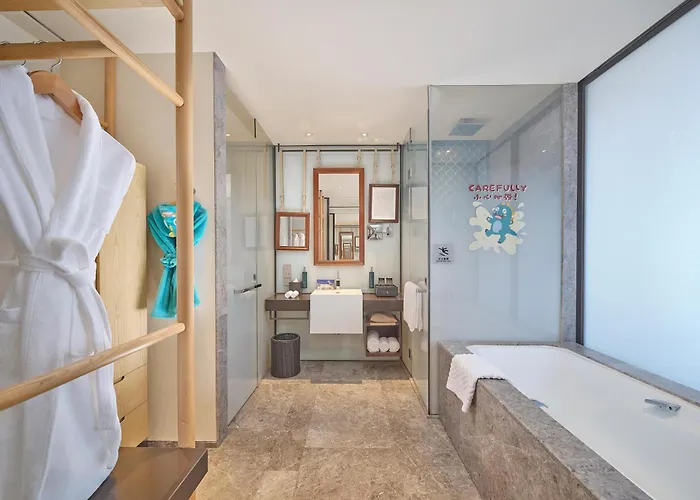 Hilton Dalian Golden Pebble Beach Resort