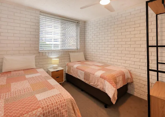 Merrima Court Holidays