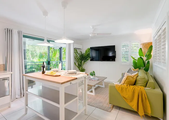 Chez Noosa Holiday Apartments