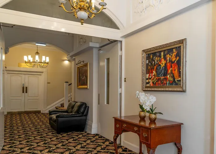 Heathlands Hotel