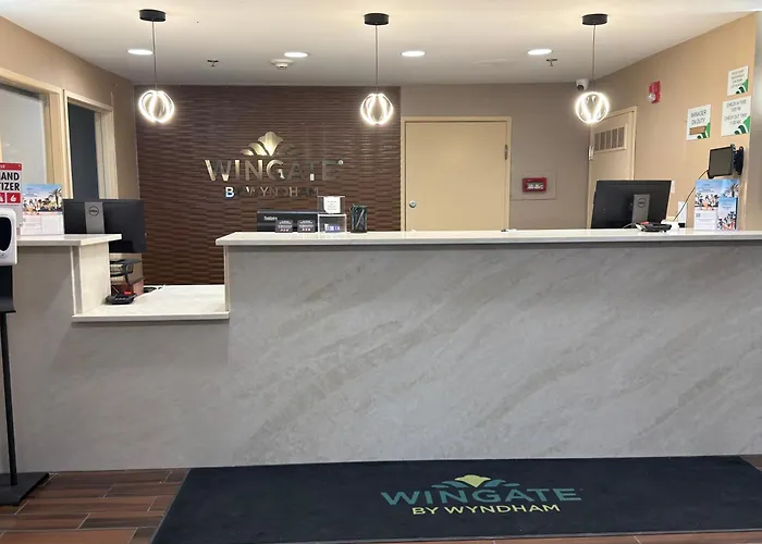 Wingate By Wyndham Utica
