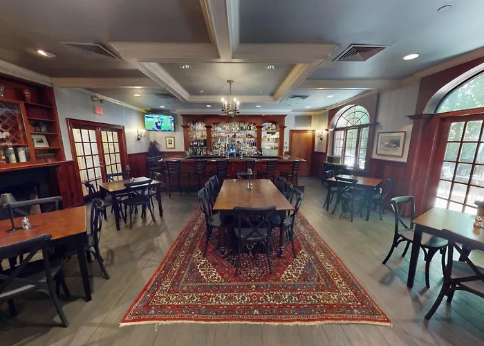 Avon Old Farms Hotel