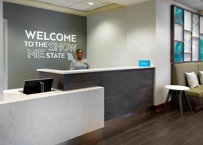 Hampton Inn & Suites Country Club Plaza