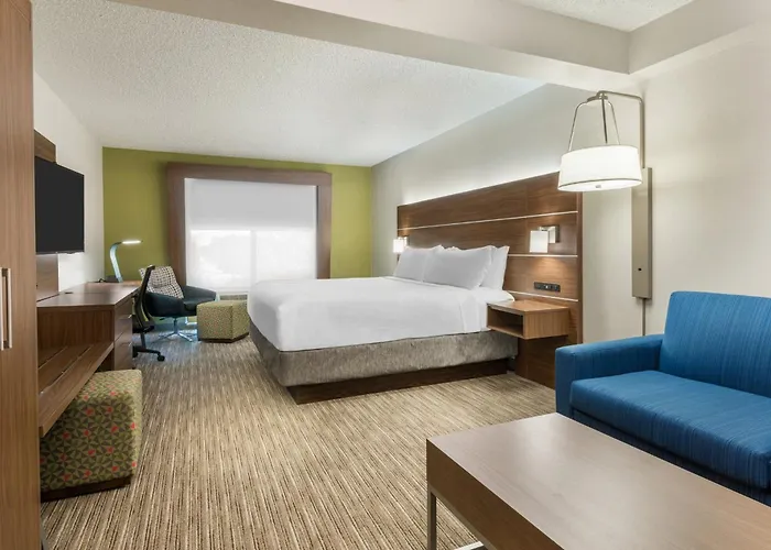 Holiday Inn Express & Suites By Ihg