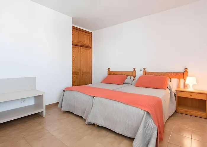 Apartamentos Es Cane