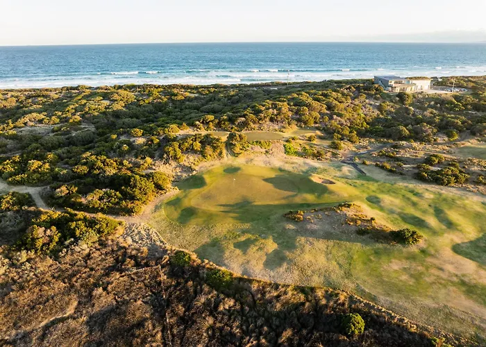 13Th Beach Golf Lodges