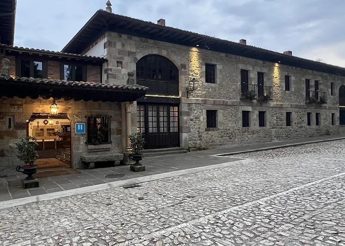 Hotel Santillana