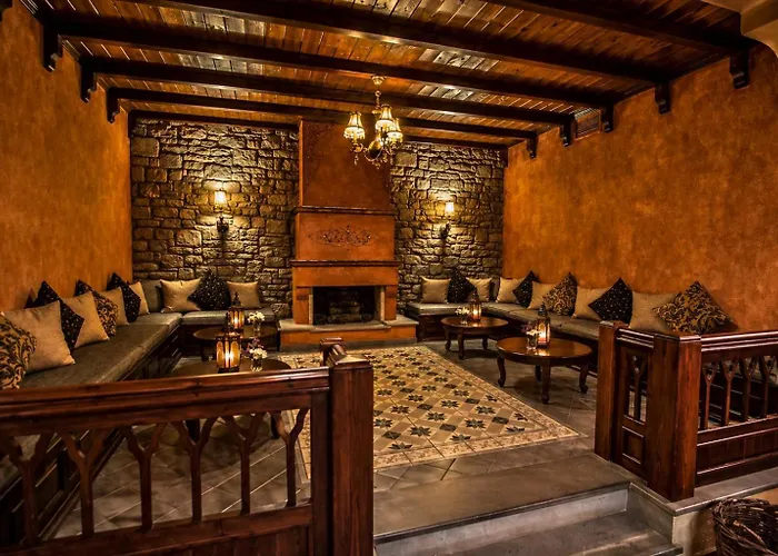 Hotel Doupiani House