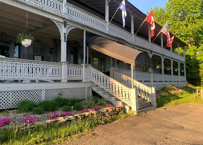 Auberge Lakeview Inn
