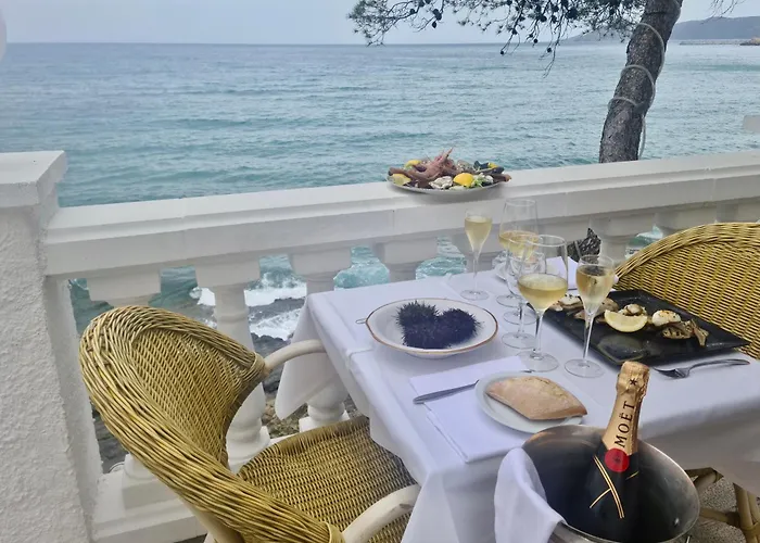 Hotel Grifeu Y Restaurant - Costa Brava Llançà