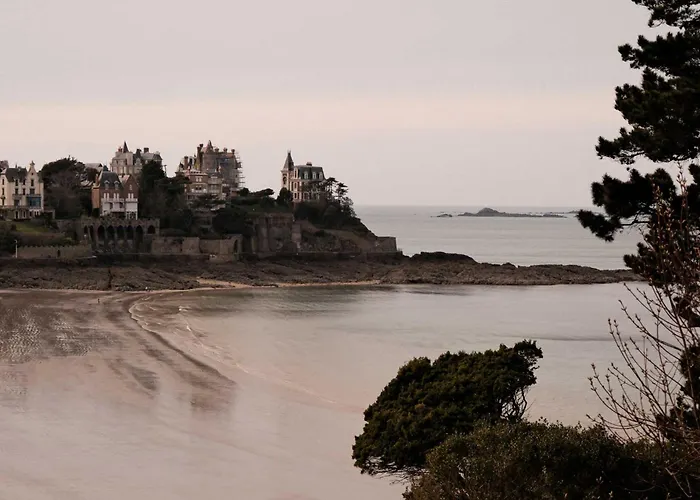 Hôtel De La Vallée Dinard