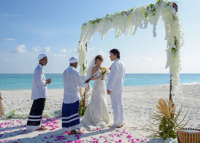 Outrigger Maldives Maafushivaru Resort Dhangethi