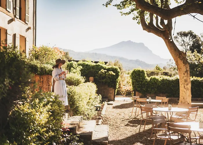 Les Lodges Sainte-Victoire Hotel & Spa Le Tholonet