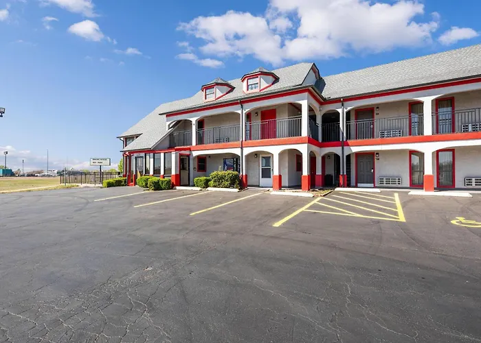 Travelodge Inn & Suites By Wyndham Norman