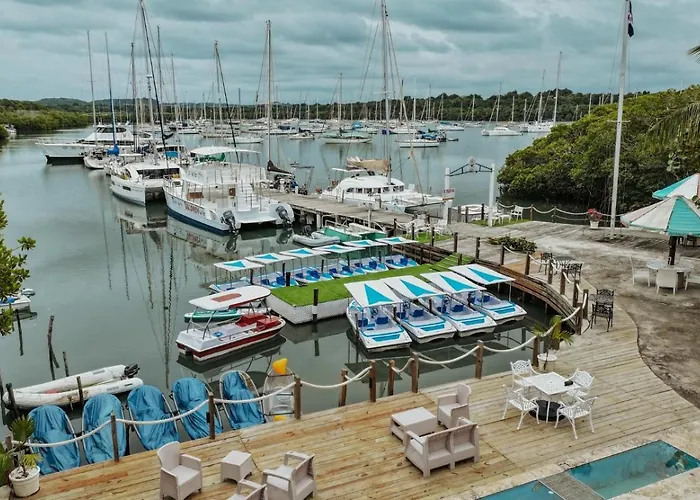 Puerto Blanco Marina & Hotel