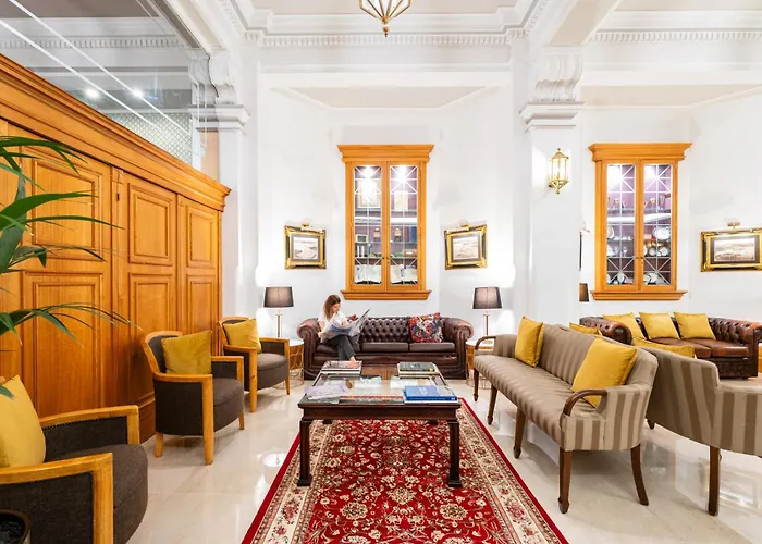 Castlereagh Boutique , An Ascend Collection