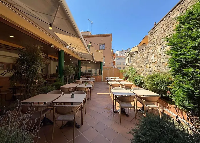 Hostal ROM Familiar Rosas