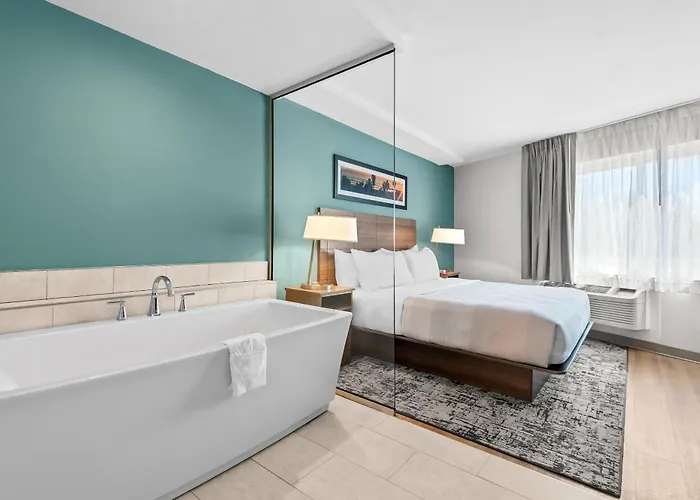 Quality Inn & Suites Hermosa Beach