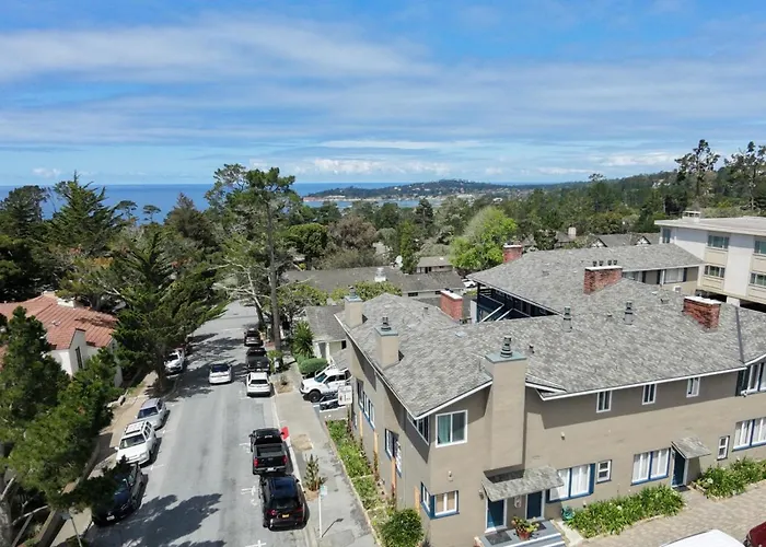 Carmel Wayfarer Inn