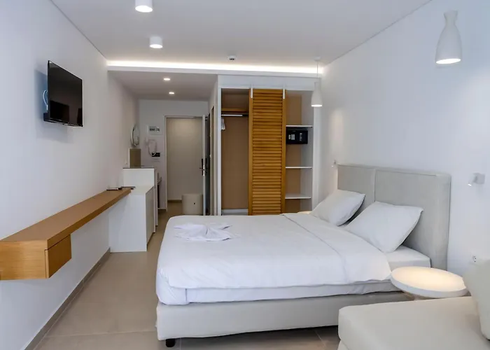 Plaza Hotel Masouri