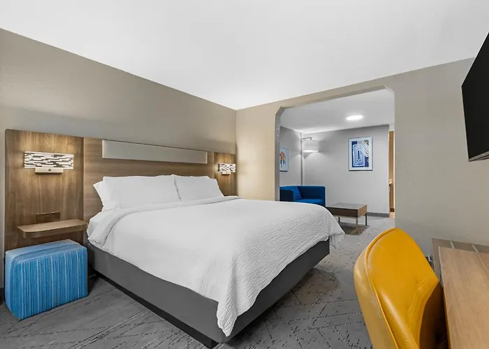 Holiday Inn Express Hotel & Suites Charlotte By Ihg