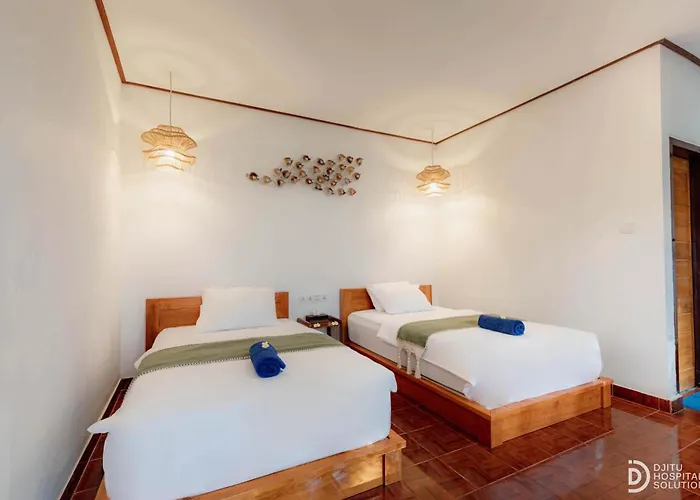 Paradise Palm Beach Bungalows And Dive Center Tulamben 