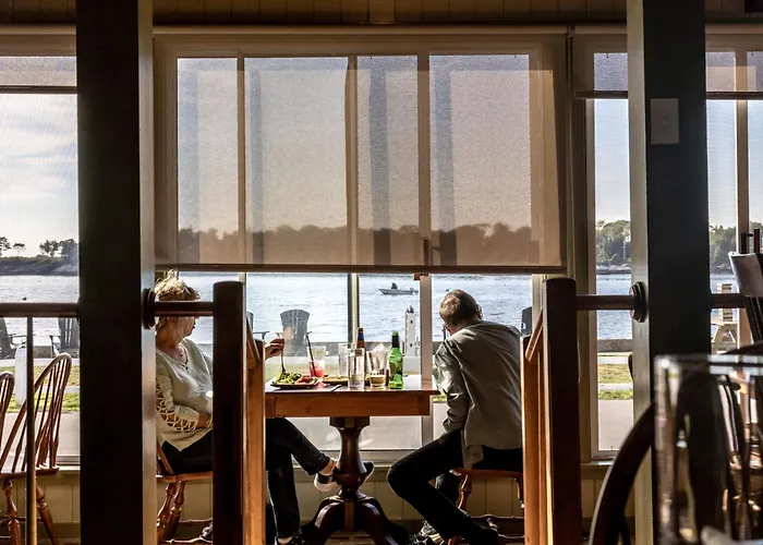 Bluebird Ocean Point Inn