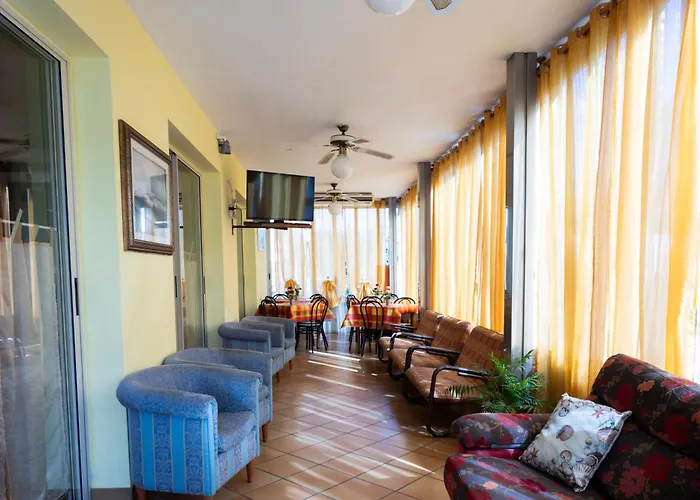Hotel Cesari