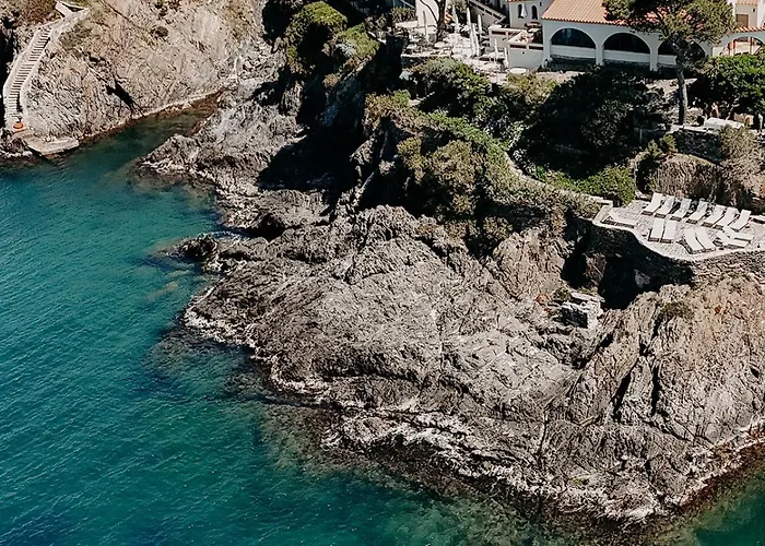 Les Roches Brunes