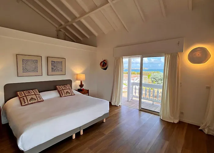 Esmeralda Resort - Orient Bay