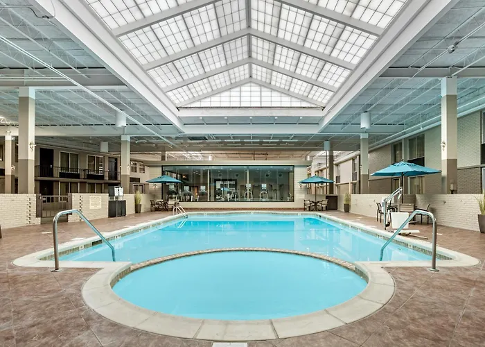 Best Western Plus And Conference Center