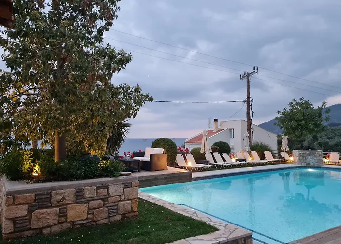 Sandy Bay Hotel