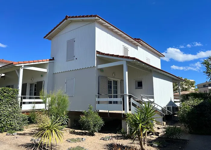 Lagrange Grand Bleu Vacances - Residence La Grenadine