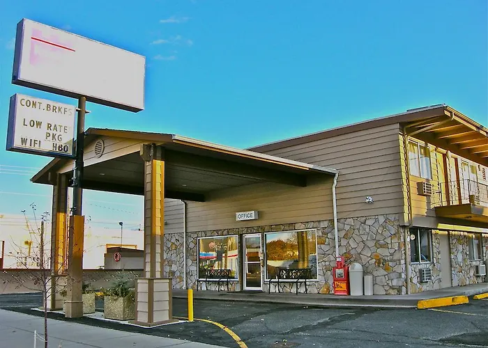 Knights Inn - Baker City