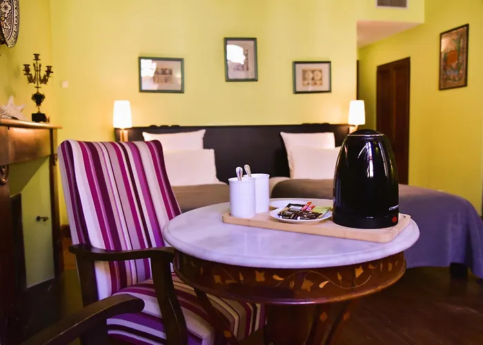 Logis Hotel Le Boudoir Belvès