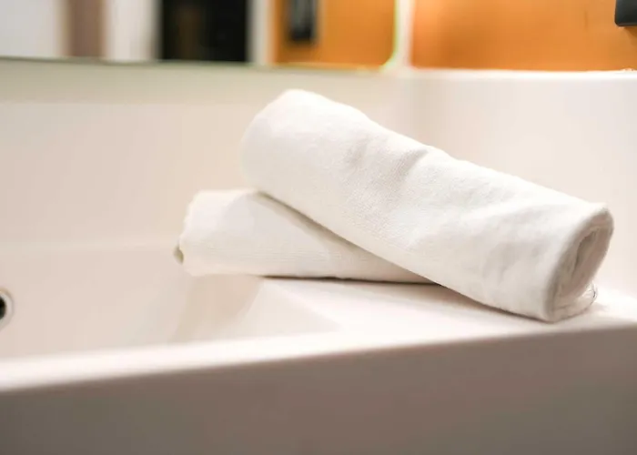 B&B HOTEL Dunkerque Centre Gare Dunkirk